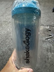NEW SHAKEOLOGY Blender Shaker 25 oz BPA Free Clear Cup Bottle With Mixing Insert