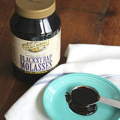Golden Barrel Unsulfured Black Strap molasses, 32 oz 32 Fl Oz (Pack of 1)