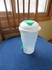 Nutrisystem Type 4 Piece Salad Shaker- Unused, Dishwasher safe, 9 high
